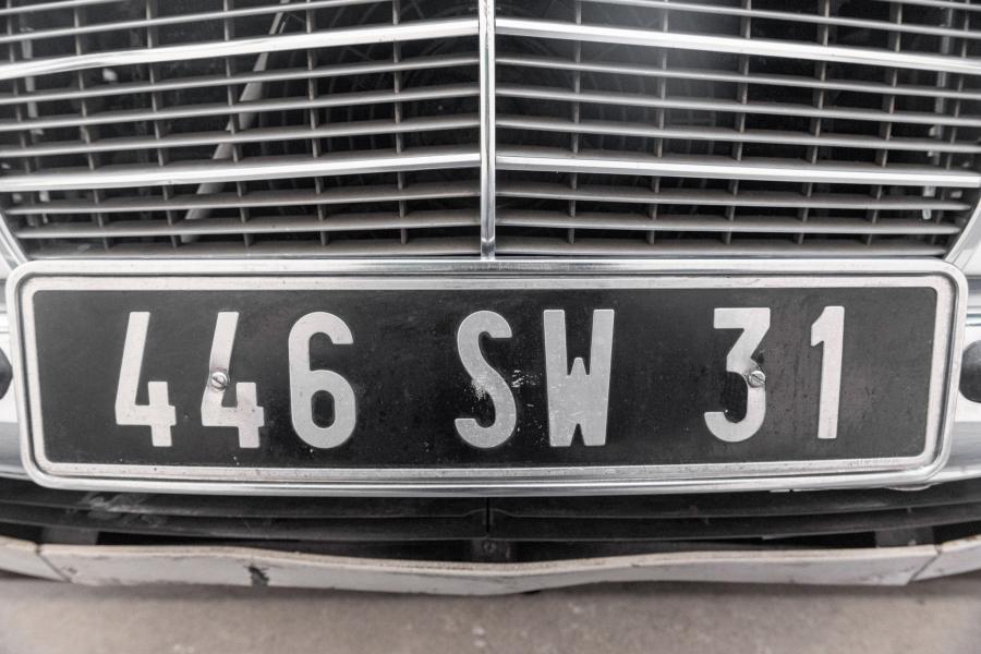 Детали экстерьера Mercedes-Benz 280 CE (C123) 1978 года  (EU) (фото 18 из 133)